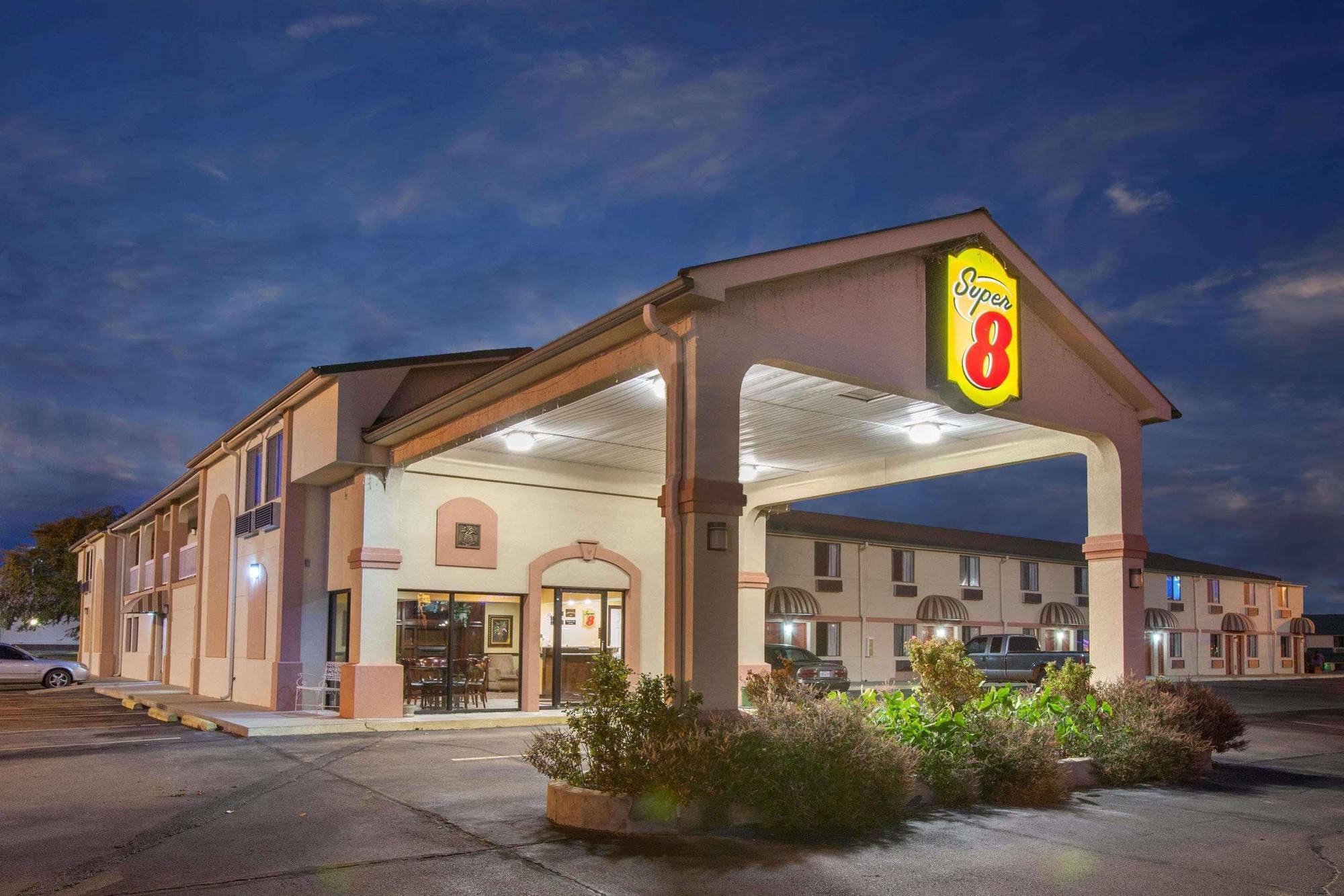 Super 8 By Wyndham Sallisaw Eksteriør bilde